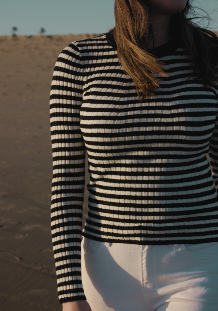 black and white stripe long sleeve sweater